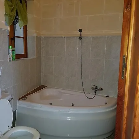 Ta' Karkar 4* Xagħra