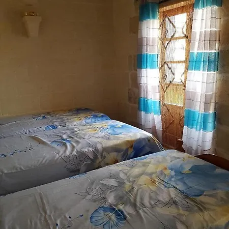 ベッド・アンド・ブレックファスト Ta' Karkar 4*