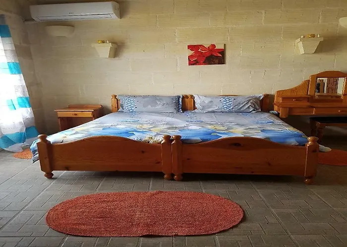 Ta' Karkar Bed & Breakfast Xagħra