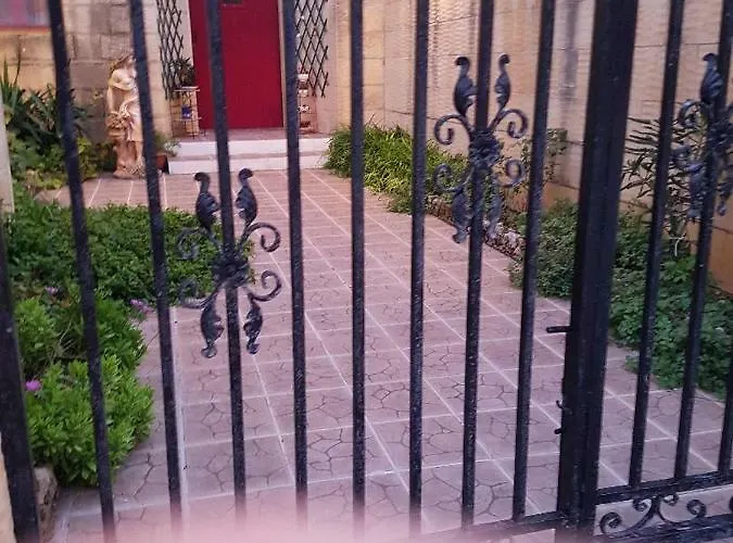 Ta' Karkar Bed & Breakfast Xagħra