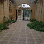 Ta' Karkar