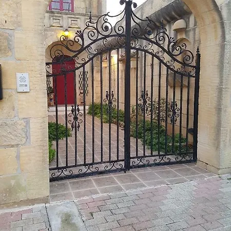 Bed & Breakfast Ta' Karkar *