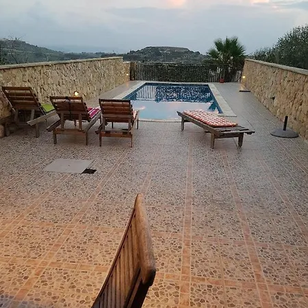 Bed & Breakfast Ta' Karkar