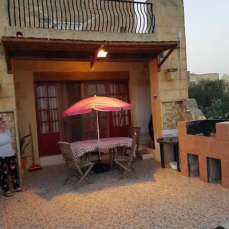 Ta' Karkar Bed & Breakfast Xagħra