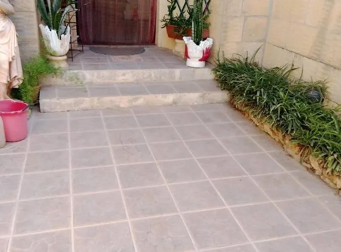 فندق مبيت وإفطار Ta' Karkar 4*