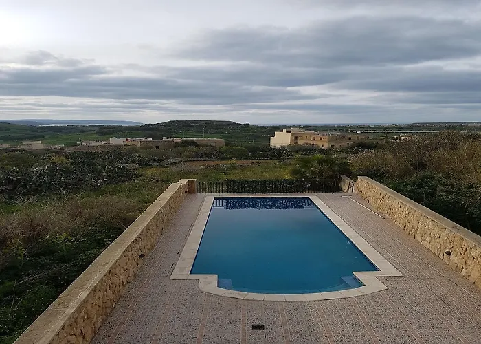 Ta' Karkar 4* 자프라