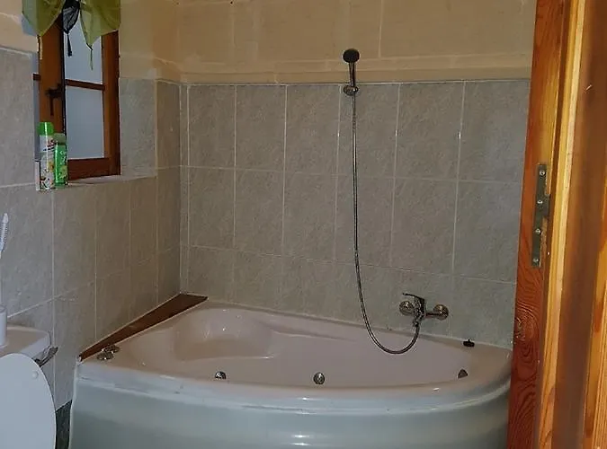 Ta' Karkar 4* Xagħra