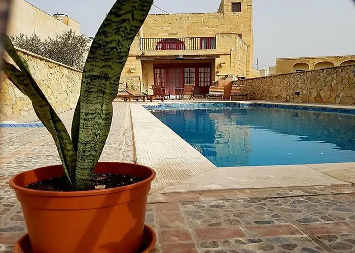 Ta' Karkar 4* Xagħra