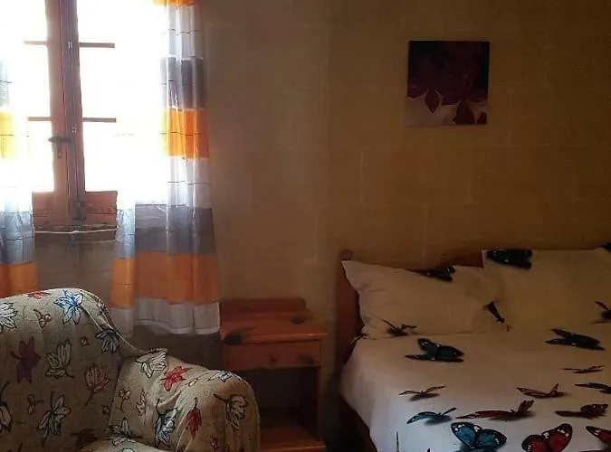 فندق مبيت وإفطار Ta' Karkar Xagħra