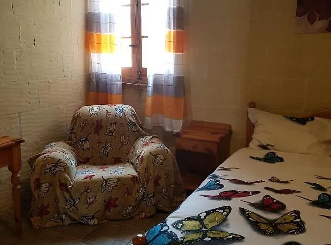 فندق مبيت وإفطار Ta' Karkar 4*