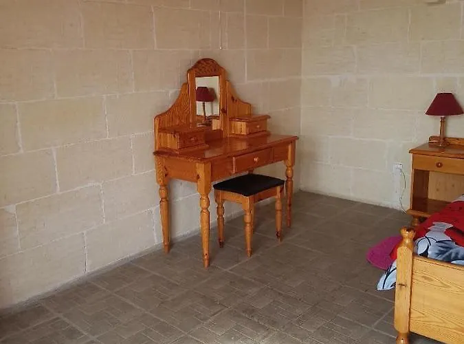 Ta' Karkar B&B 자프라